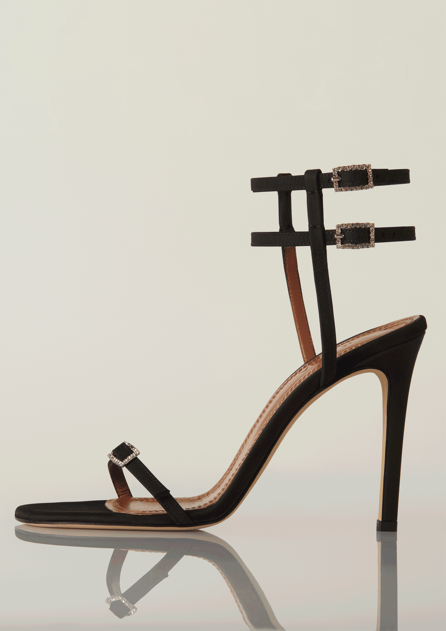 ‘’Angelou’’ black sandal